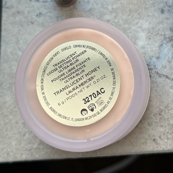 Laura Mercier Foundation and Makeup Collection - Picture 8 of 8